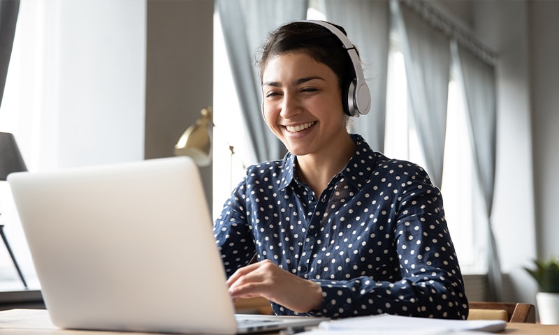 Estudiante de UNITEC cursando su preparatoria abierta en línea